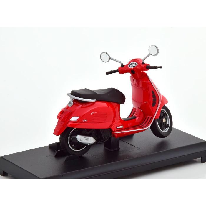 Welly 2017 Vespa GTS 125 cc - Rd - Welly - 1:18