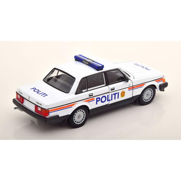Welly Volvo 240 GL polisbil - Norge - Welly 1:24