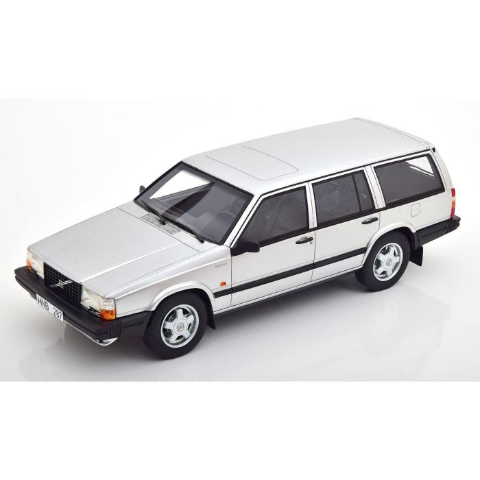 Cult Scale Models Volvo 740 Turbo Estate silver 1988 - Cult Models