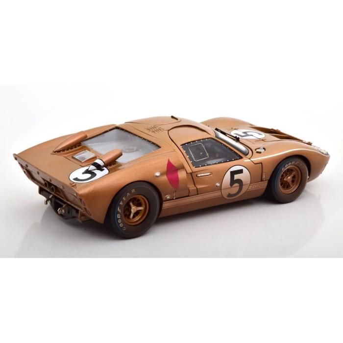 Shelby Collectibles 1966 Ford GT-40 MK II - 1966 - Shelby Collectibles - 1:18