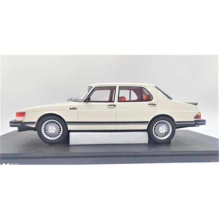 Cult Scale Models Saab 900 Turbo - 1983 - Vit - Cult Scale Models - 1:18