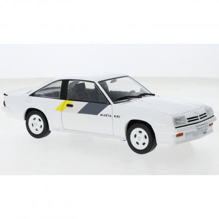 WhiteBox Opel Manta B GSi - 1984 - Vit - WhiteBox - 1:24