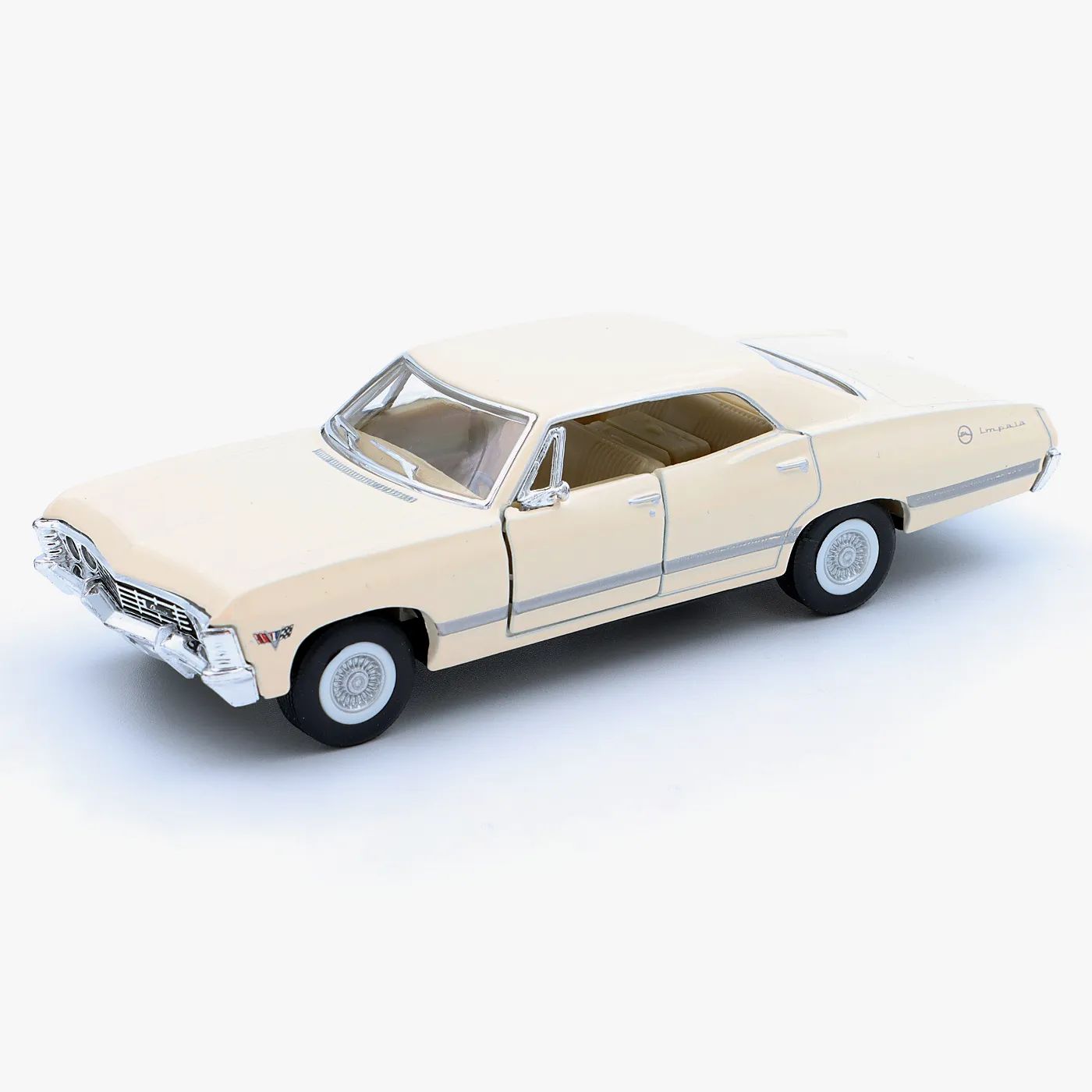 Läs mer om 1967 Chevrolet Impala - Kinsmart - 1:43 - Vit